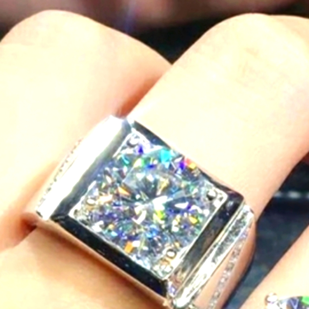 Ring Men's Moissanite